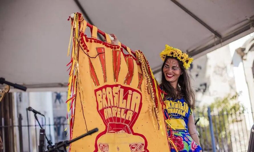 
		Brasília Amarela completa 10 anos homenageando Mamonas no carnaval